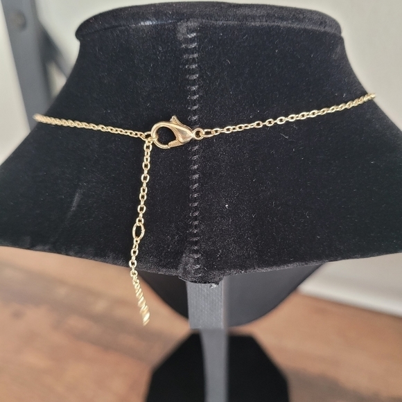 RESIN and wood pendant and chain - Picture 6 of 6